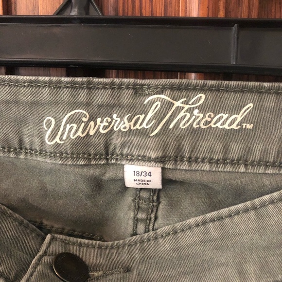 Universal Thread mini skirt, army green, Size 18, 15” - Picture 2 of 4